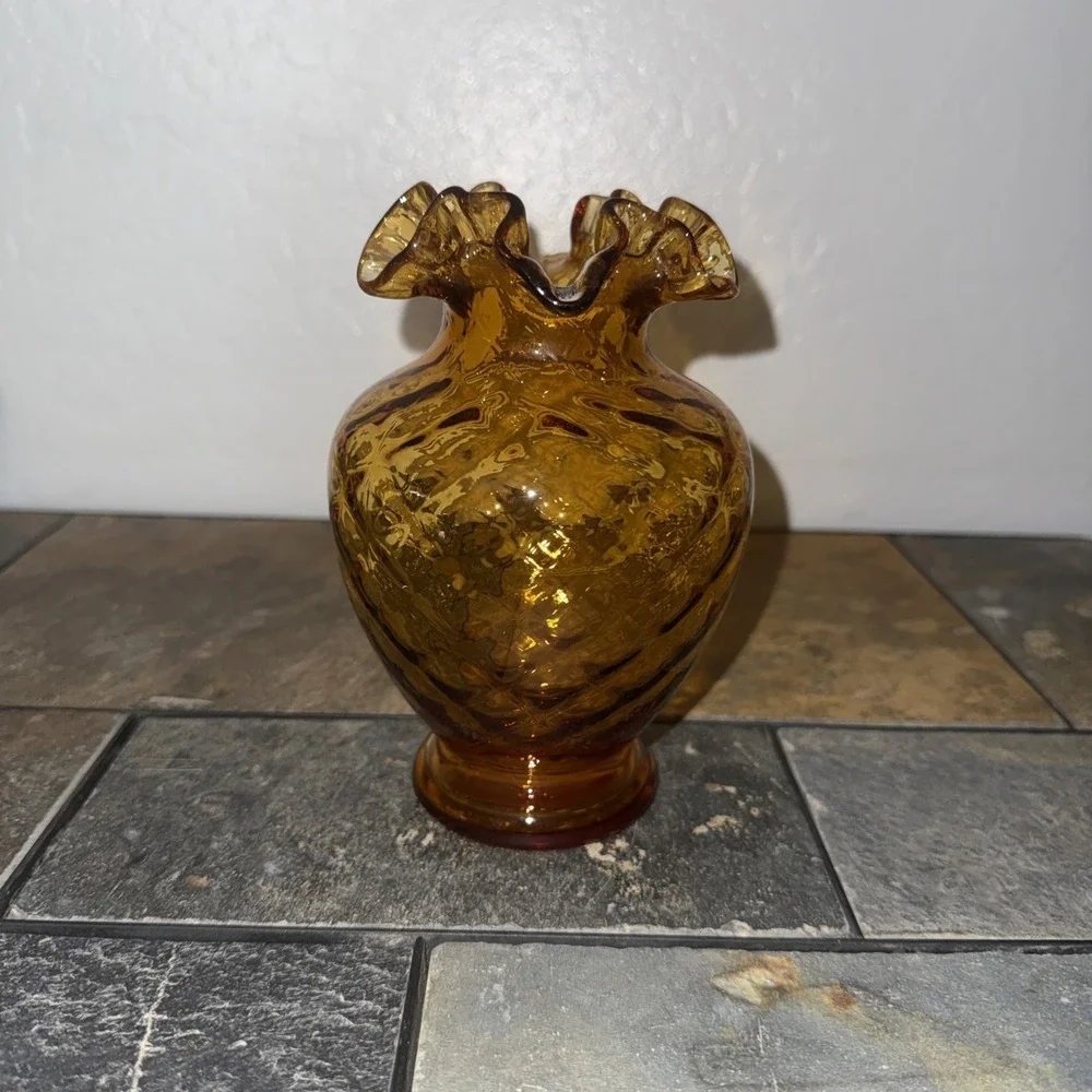 Vintage Fenton Amber Quilted Pattern, Ruffled Rim Vase - 7